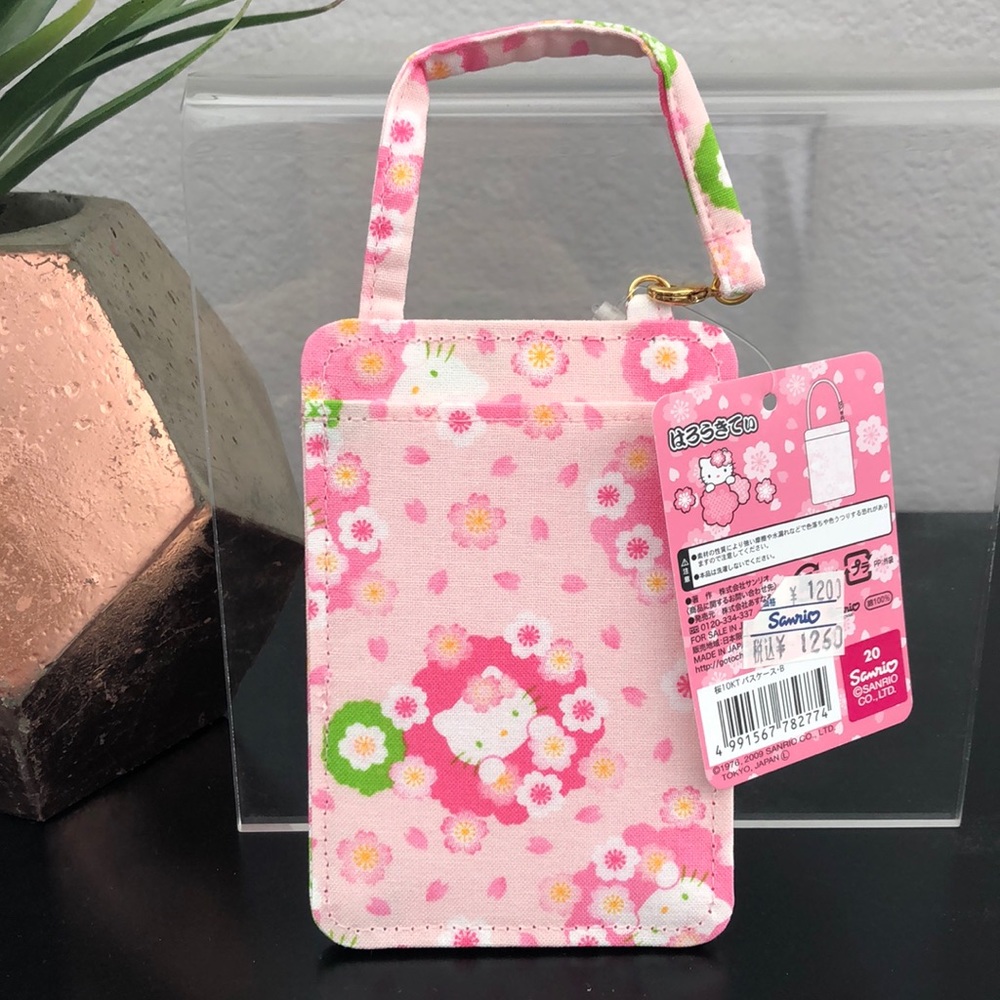 NWT Sanrio Hello Kitty Sakura ID Case